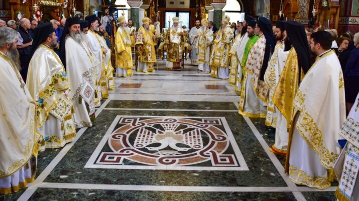 Με ιδιαίτερη λαμπρότητα τελέστηκαν οι εκδηλώσεις για τη γιορτή του Πολιούχου Λάρισας Αγίου Αχιλλίου