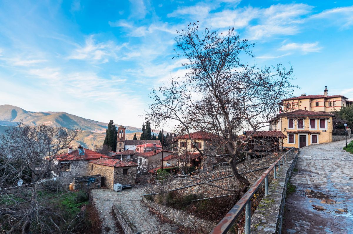 Ξενοδοχειακή επένδυση στα Αμπελάκια
