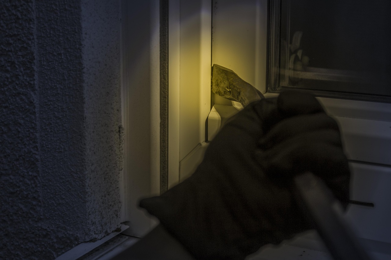 Αναστάτωση στη Λάρισα από την έξαρση των διαρρήξεων
