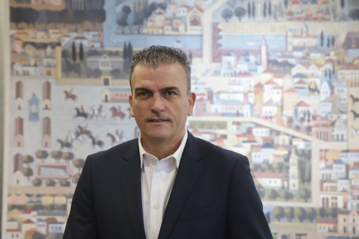 Θ.Μαμάκος για βανδαλισμούς σε παρκόμετρα: «Η Λάρισα έχει θεσμούς και πολίτες με κρίση, η πόλη δεν θα ανεχθεί τη λογική της ατιμωρησίας»